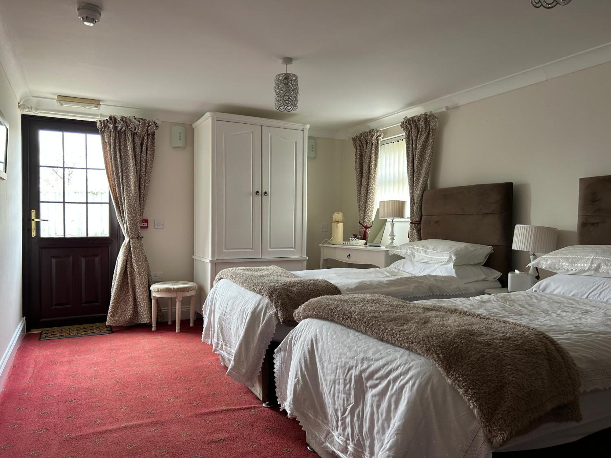 Flambards Hotel Cardigan Εξωτερικό φωτογραφία